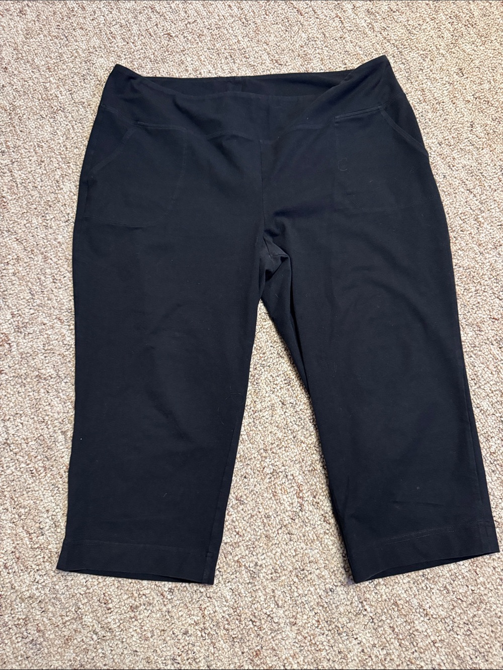 Women with Control Black Stretch Capri Leggings 18" - Picture 1 of 4